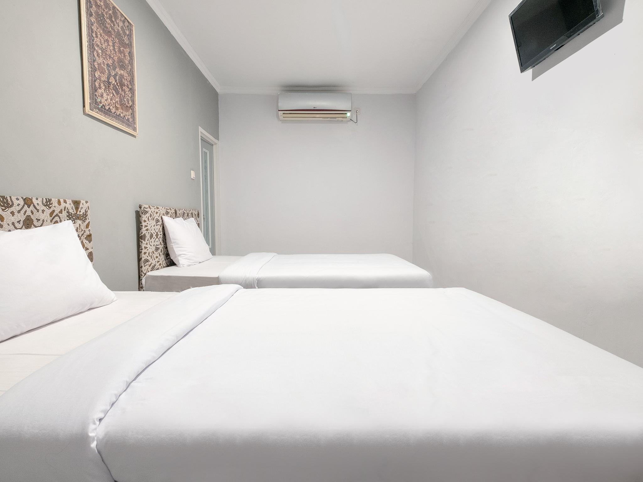 Hotel Crown Near Tugu Mitra Reddoorz Yogyakarta