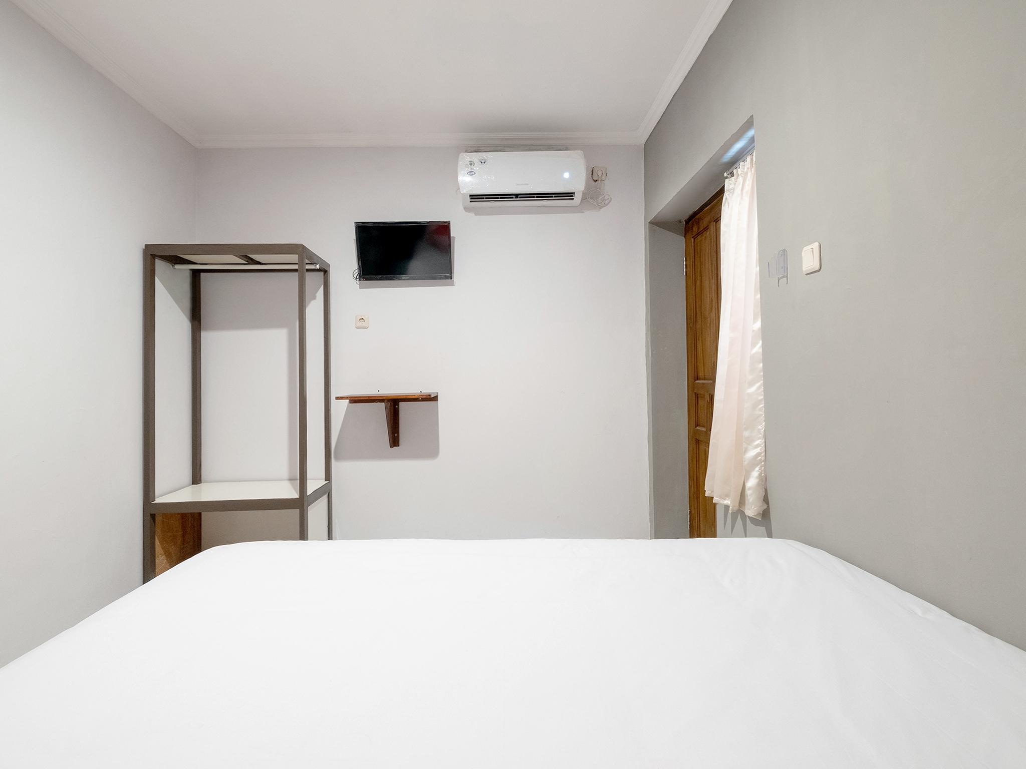 Crown Near Tugu Mitra Reddoorz 2* Yogyakarta