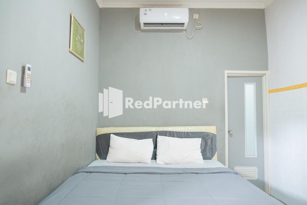 Crown Near Tugu Mitra Reddoorz 2* Yogyakarta